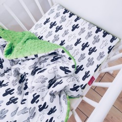 Komplet pościeli z wypełnieniem poduszka 30x40 kocyk 75x100 Kaktusy